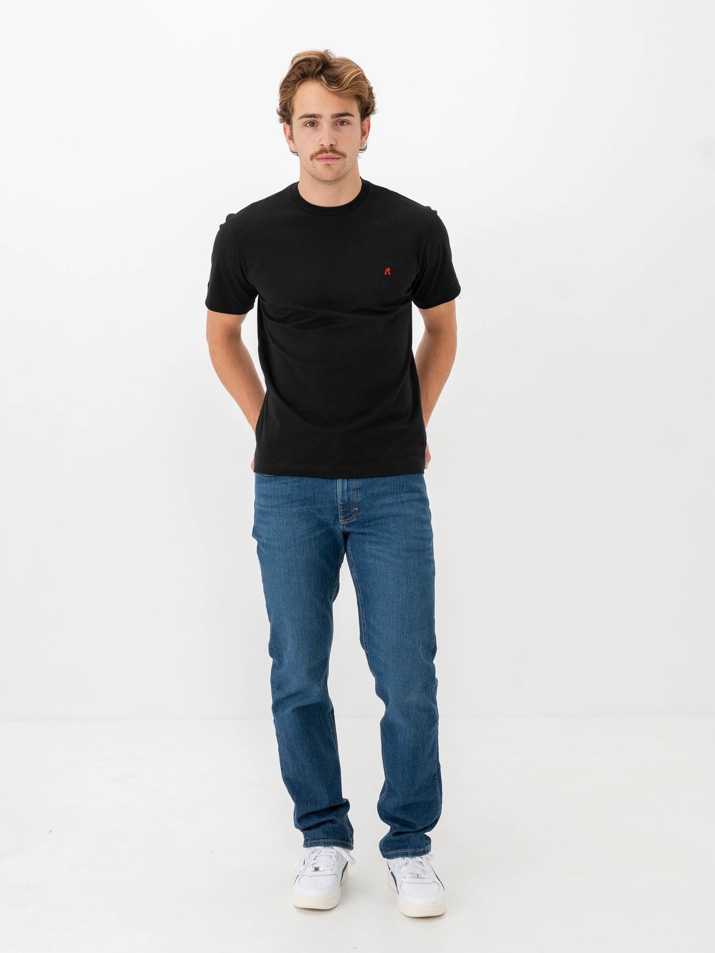 Small R-Tee Man