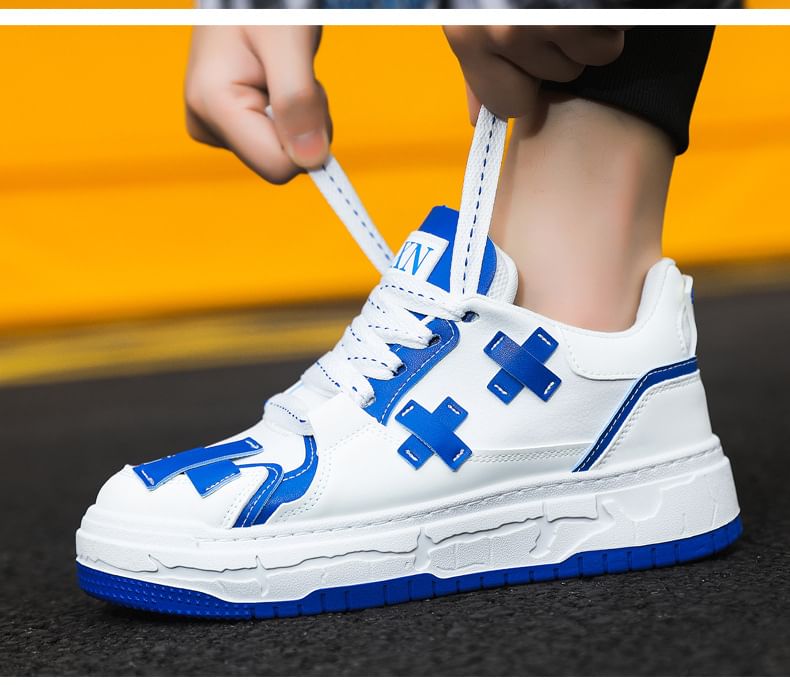 Tanzanite - Platform Cross Applique Veterschoenen van Imitatieleer