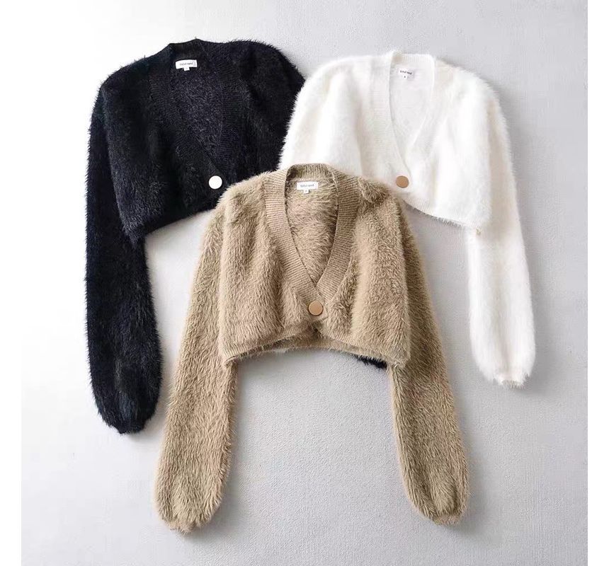 FR - V-hals effen pluizige crop top met knoopjes