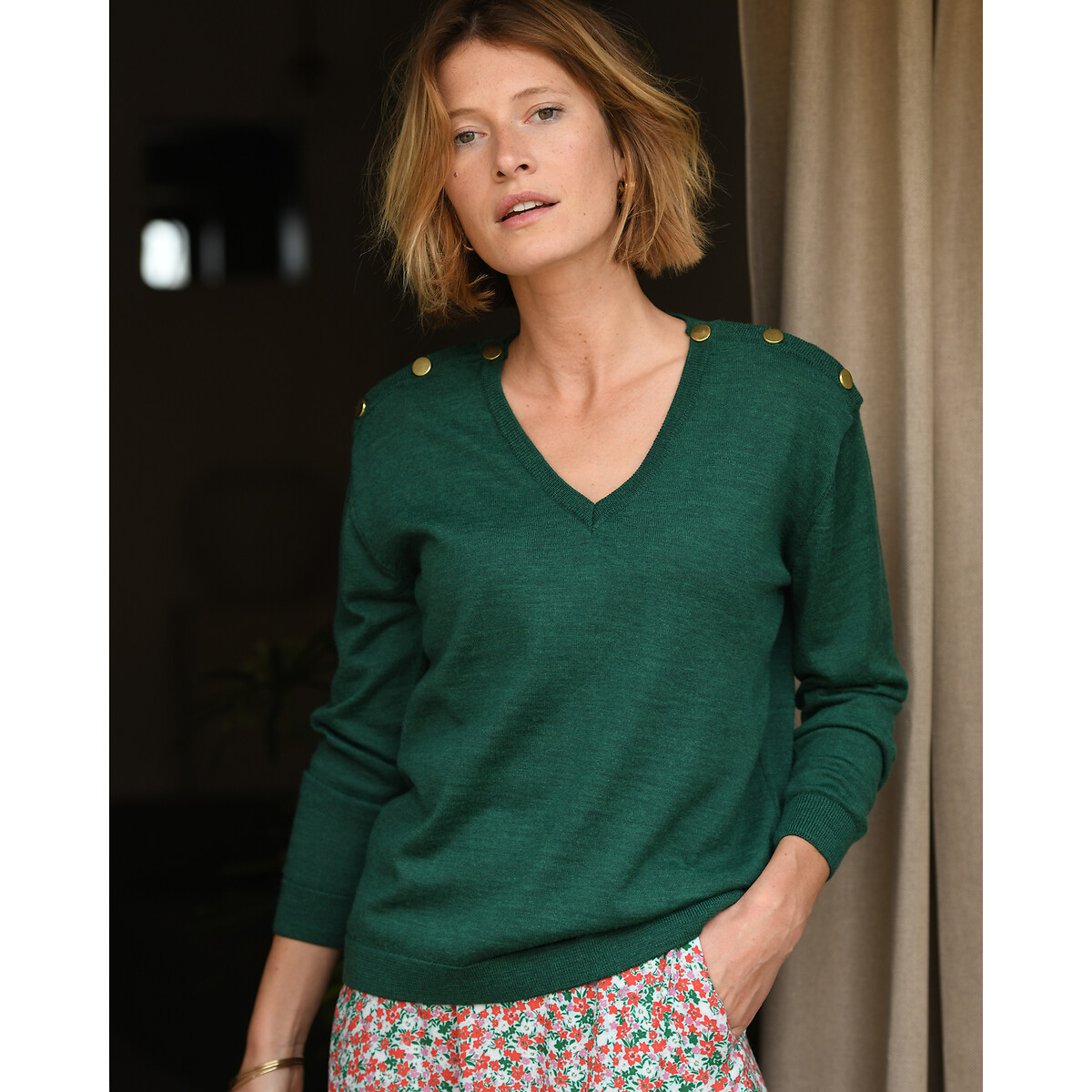 ANNE WEYBURN<br>Suéter com decote em V em malha fina, lã mista