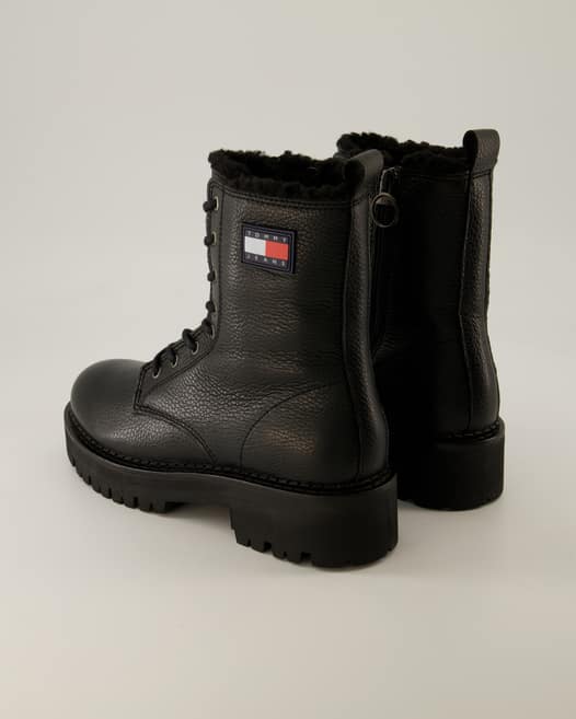 Tommy Hilfiger Jeans TJW Urban Boot Tumbled LTR Stiefeletten in Schwarz