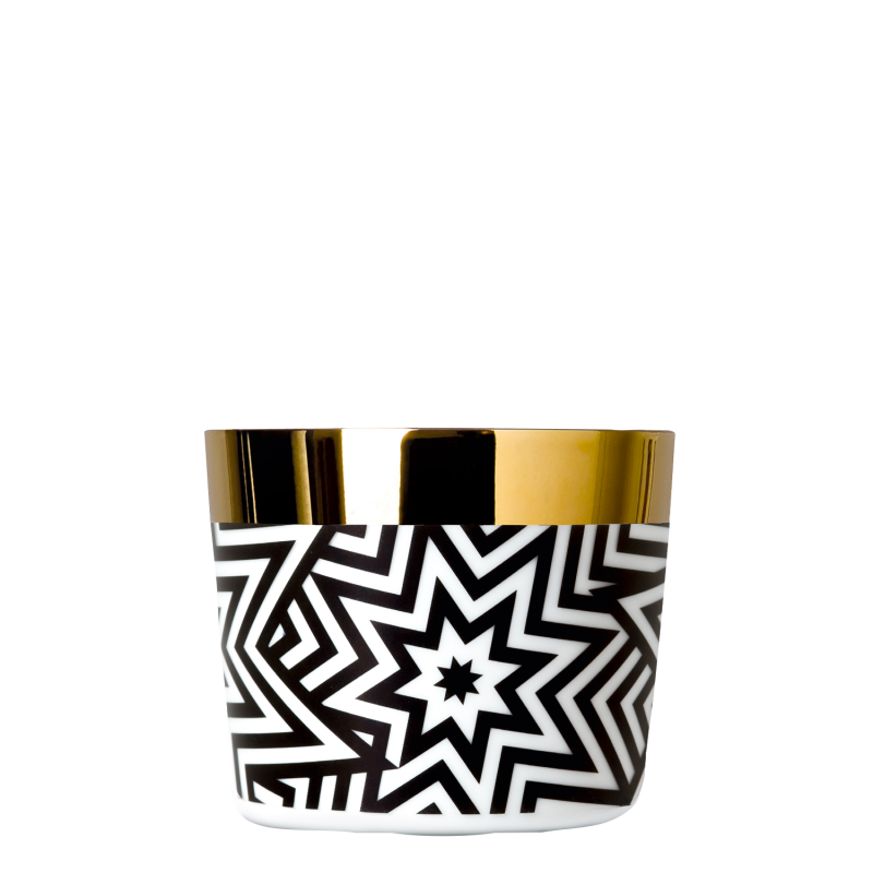 SIP OF GOLD · BLACK & WHITE