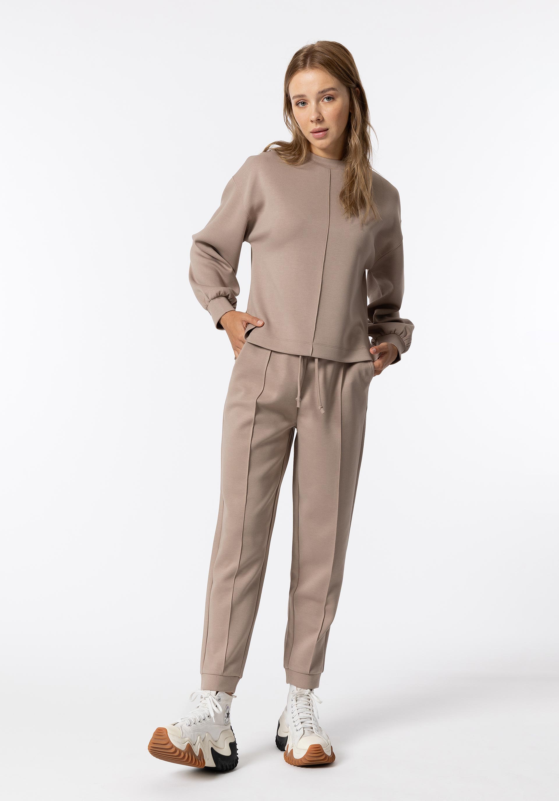 Sweatshirt com Pormenor de Costura