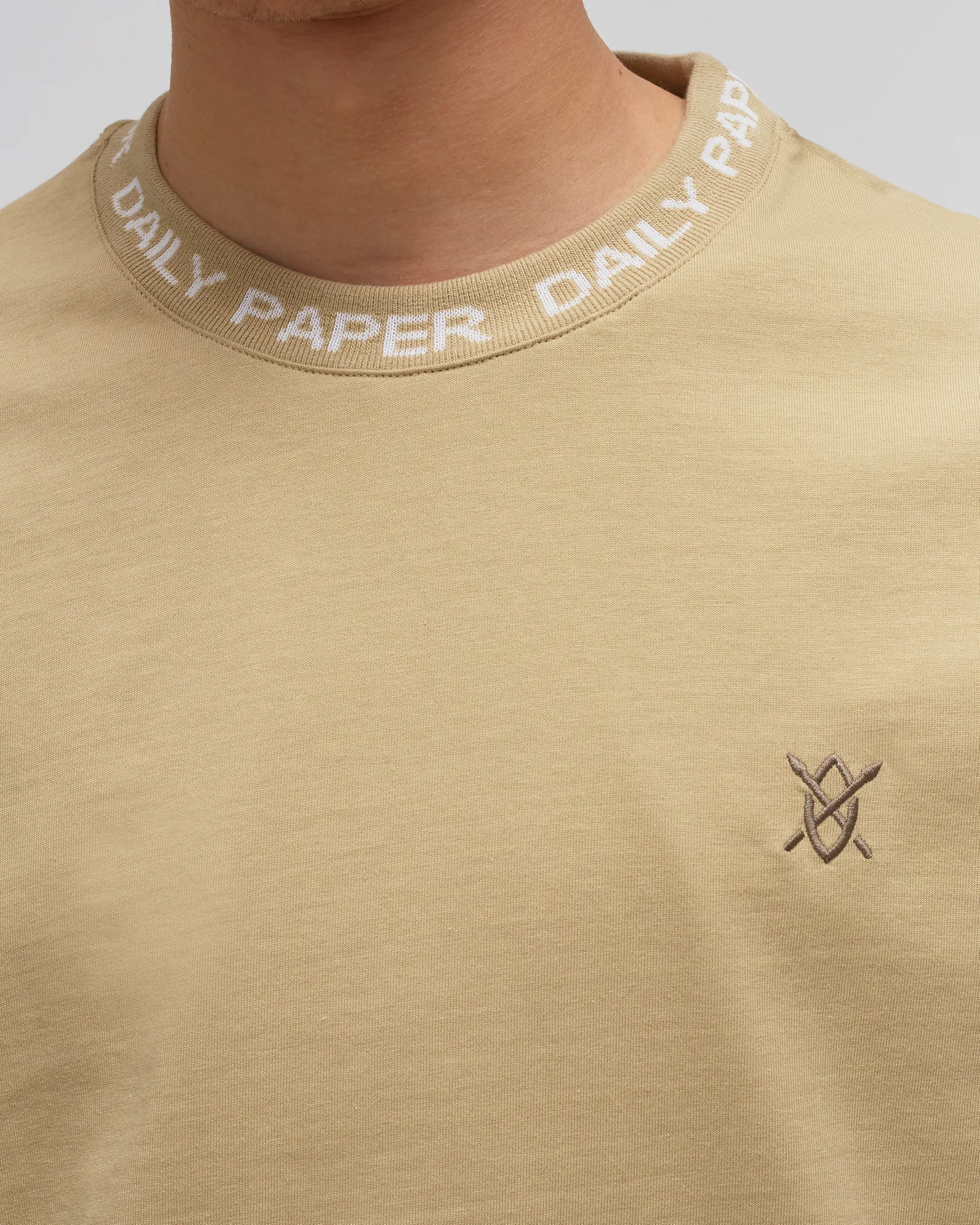 Daily Paper ERIB TEE