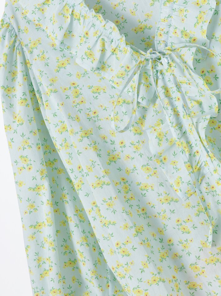 Camisa com babados - Azul celeste