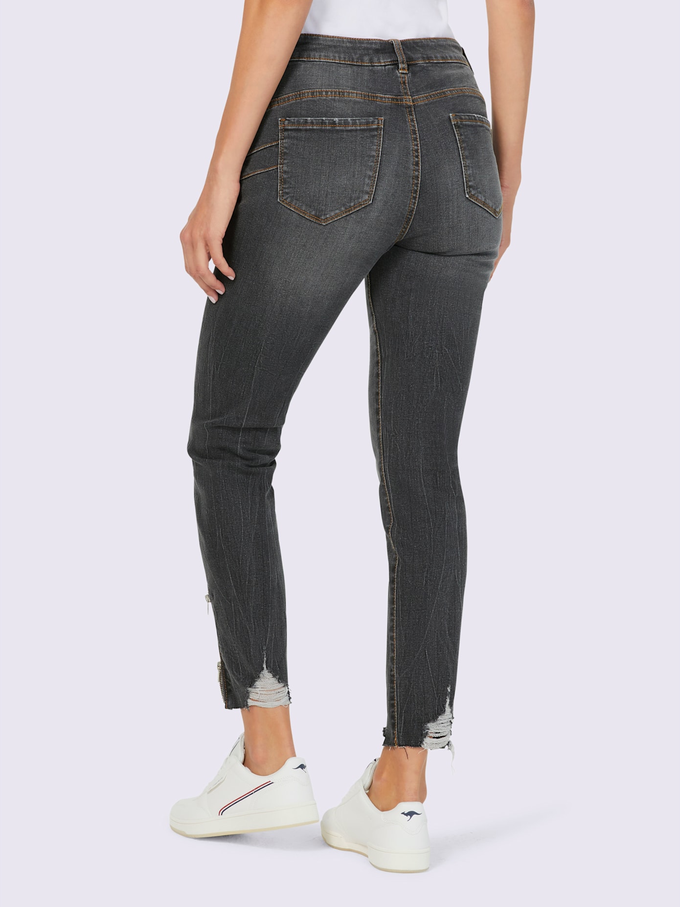 Jean push-up finition de l’ourlet tendance