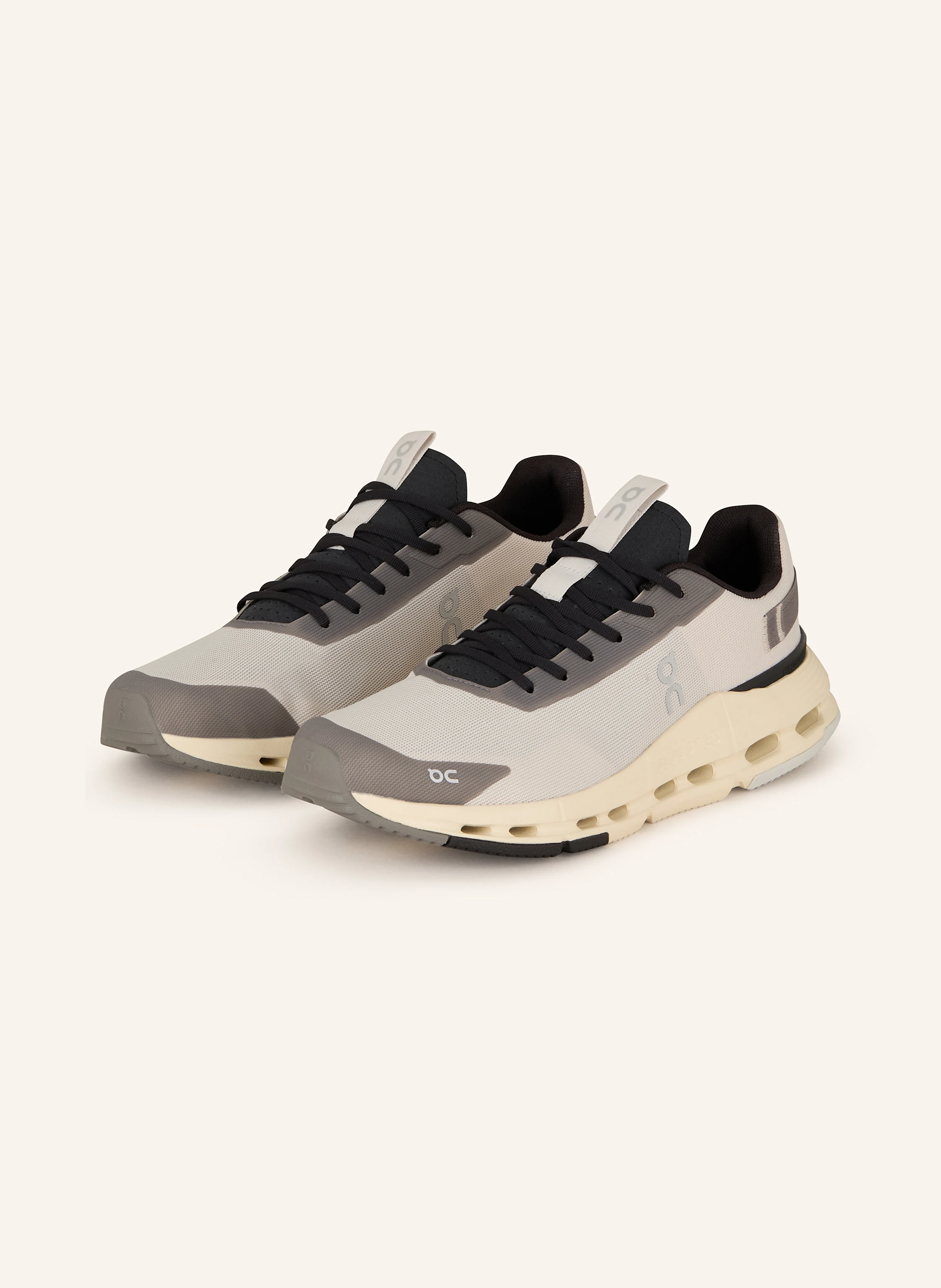 On Sneaker CLOUDNOVA FORM 2