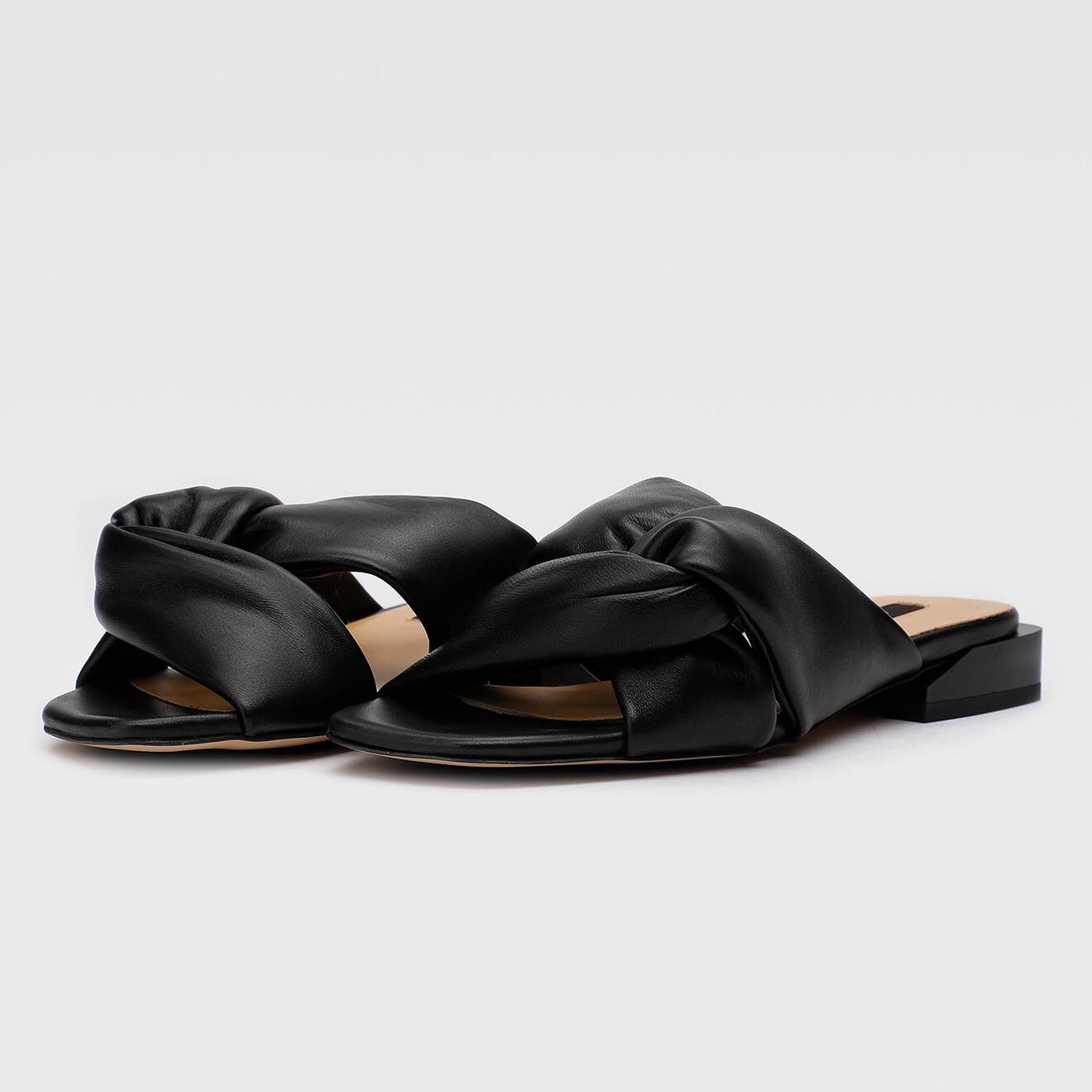 Gino Rossi Mules en Cuir Falla noires