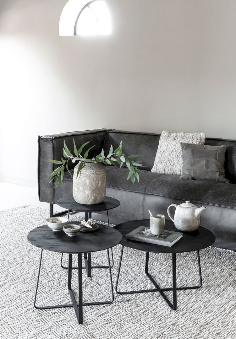 DTP Home   Neptunes L Salontafel