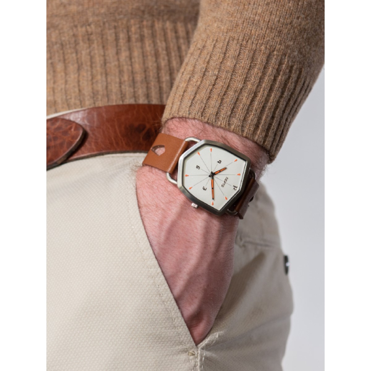 White Reverso - Cuir Perforé Marron