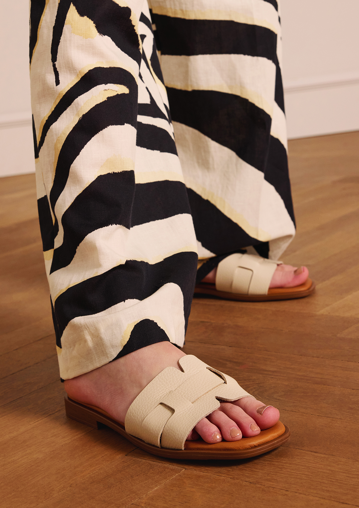 Witte leren slippers