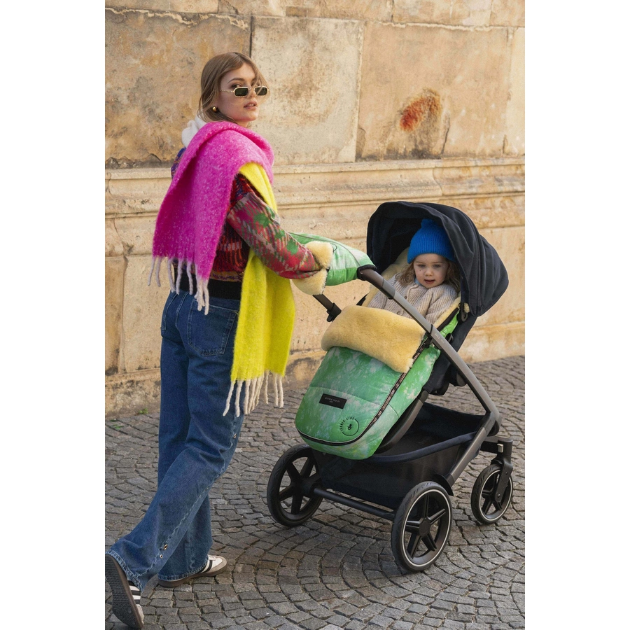 Werner Christ Baby Lammfellfußsack FLIMS ICONIC LINE Batik-Grün