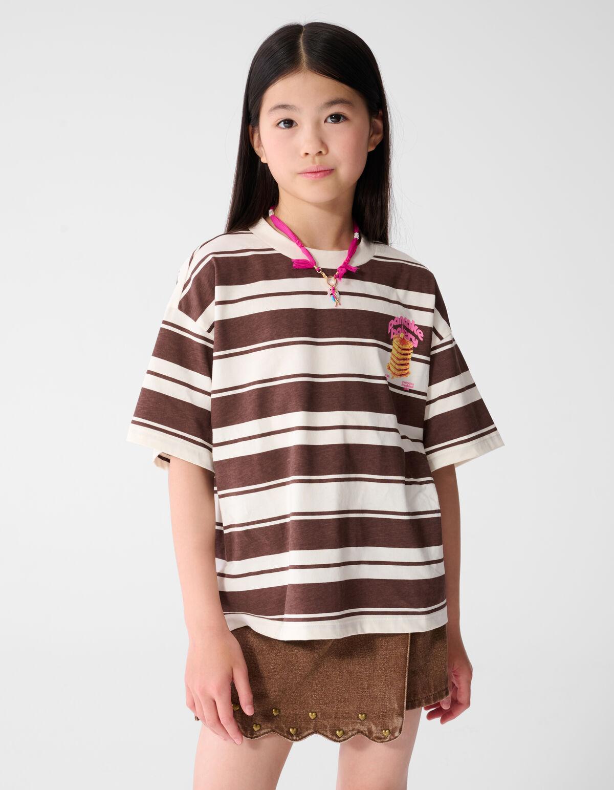 Pancake Bakery Artwork T-shirt Bruin