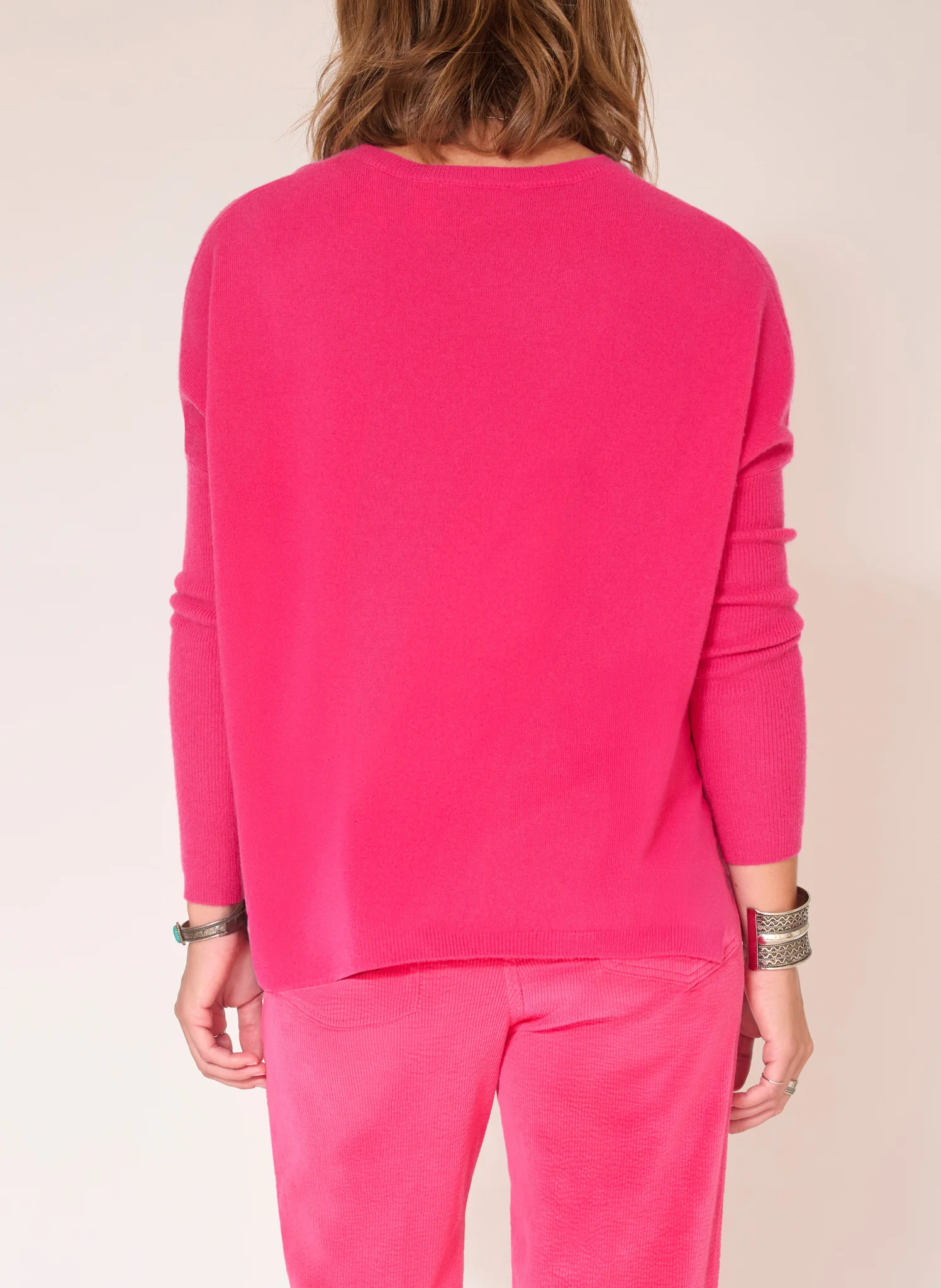 KOUROU - Pull ample col V en laine| Rose