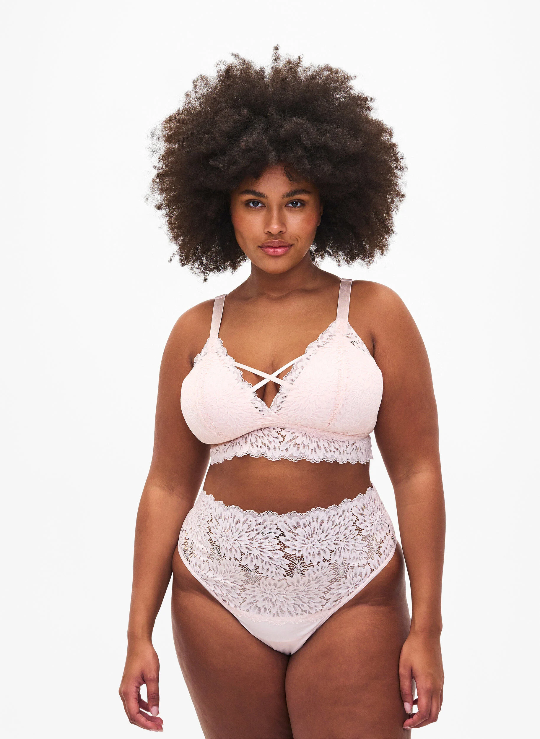 Bralette med stringdetalje og blød vattering