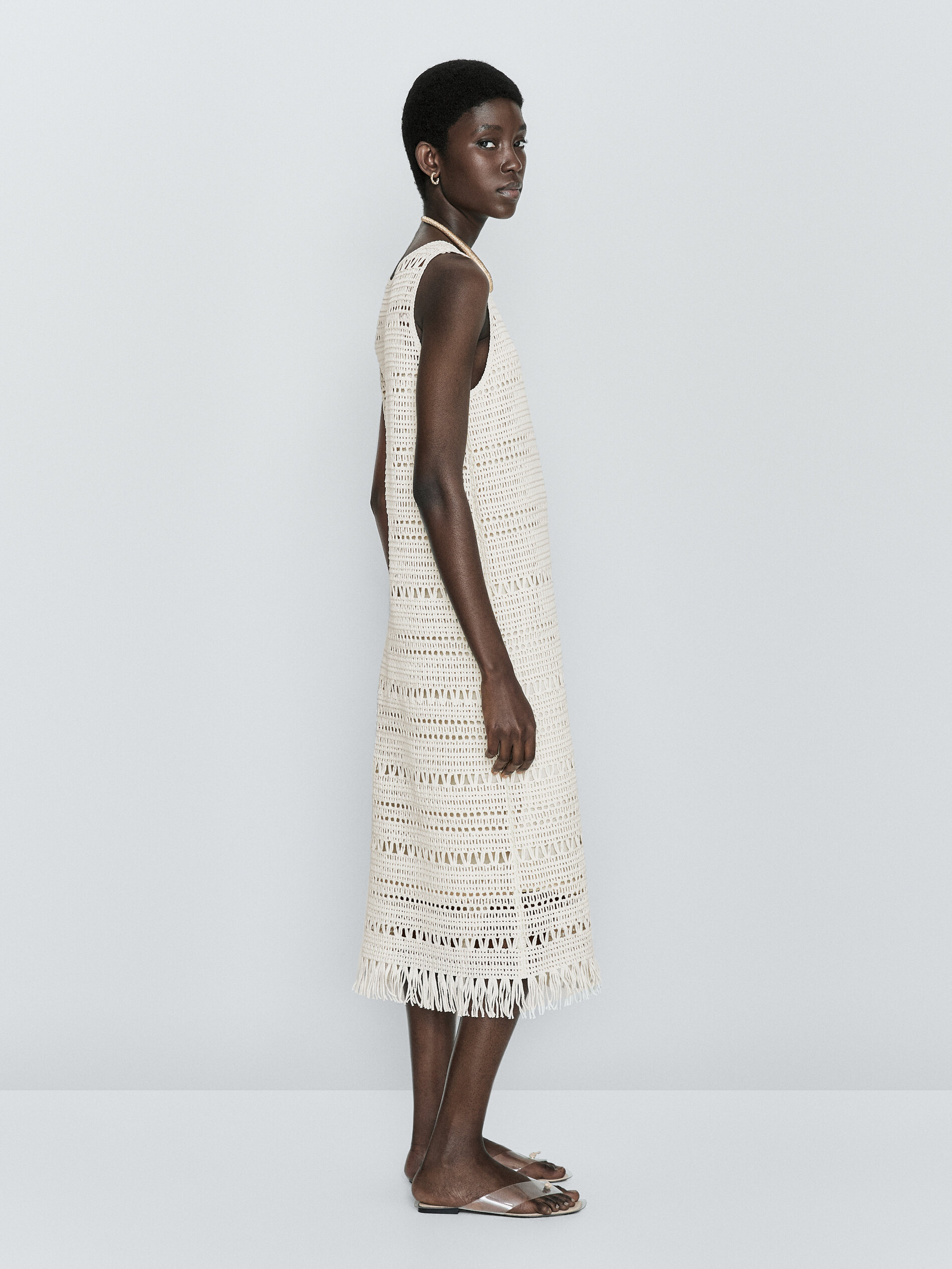 Vestido de crochê com franjas - RAW