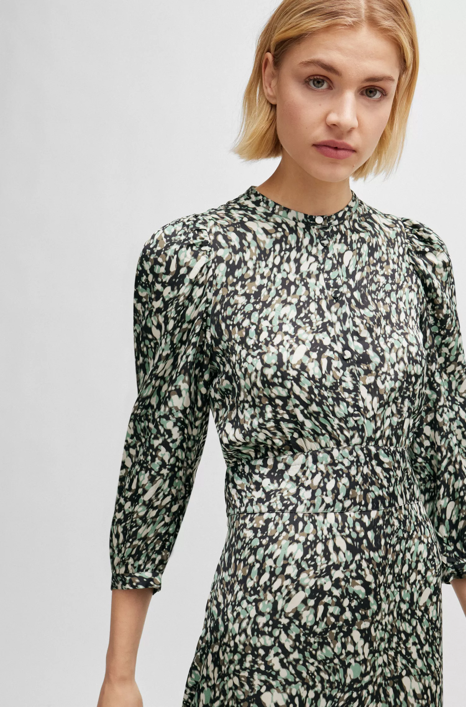 Vestido BOSS laranja de mangas compridas em lona estampada com carcela abotoada.