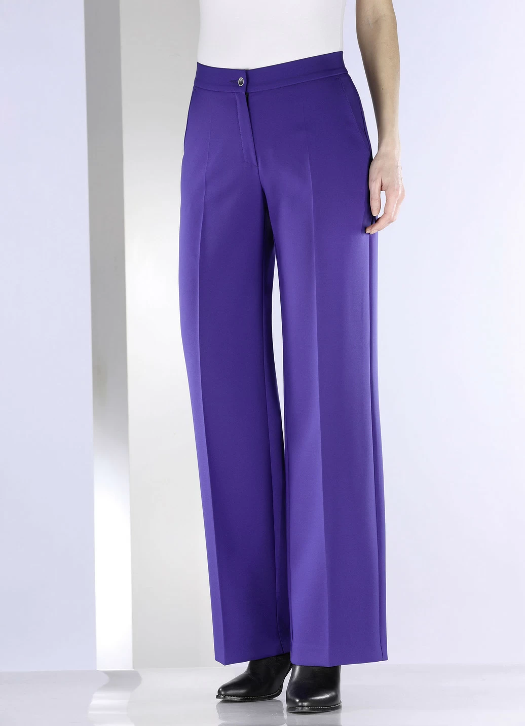 Hose in bequemer Weite