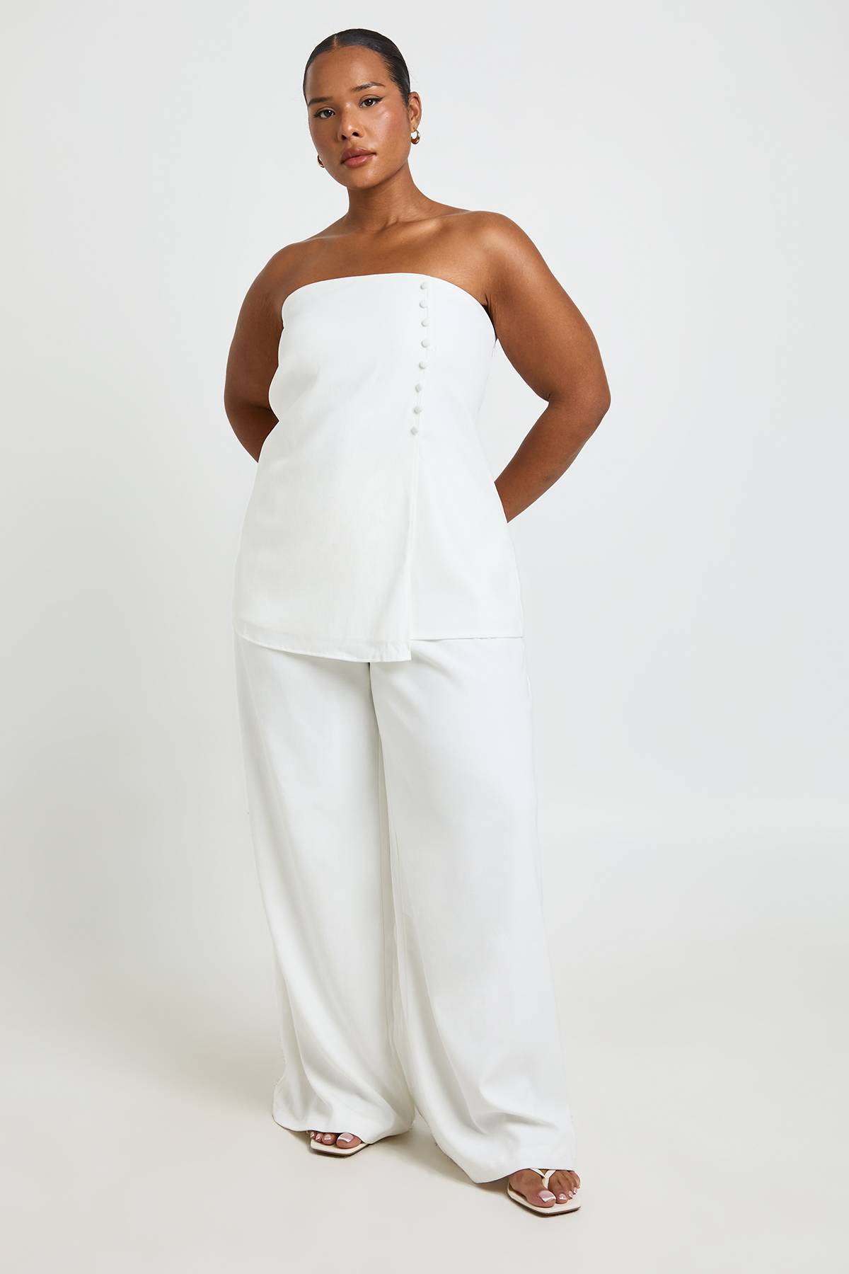 boohoo Bandeau Ajusté Long Avec Détail De Boutons