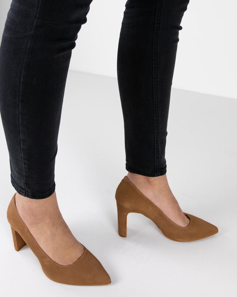 Nelson Pumps  - beige