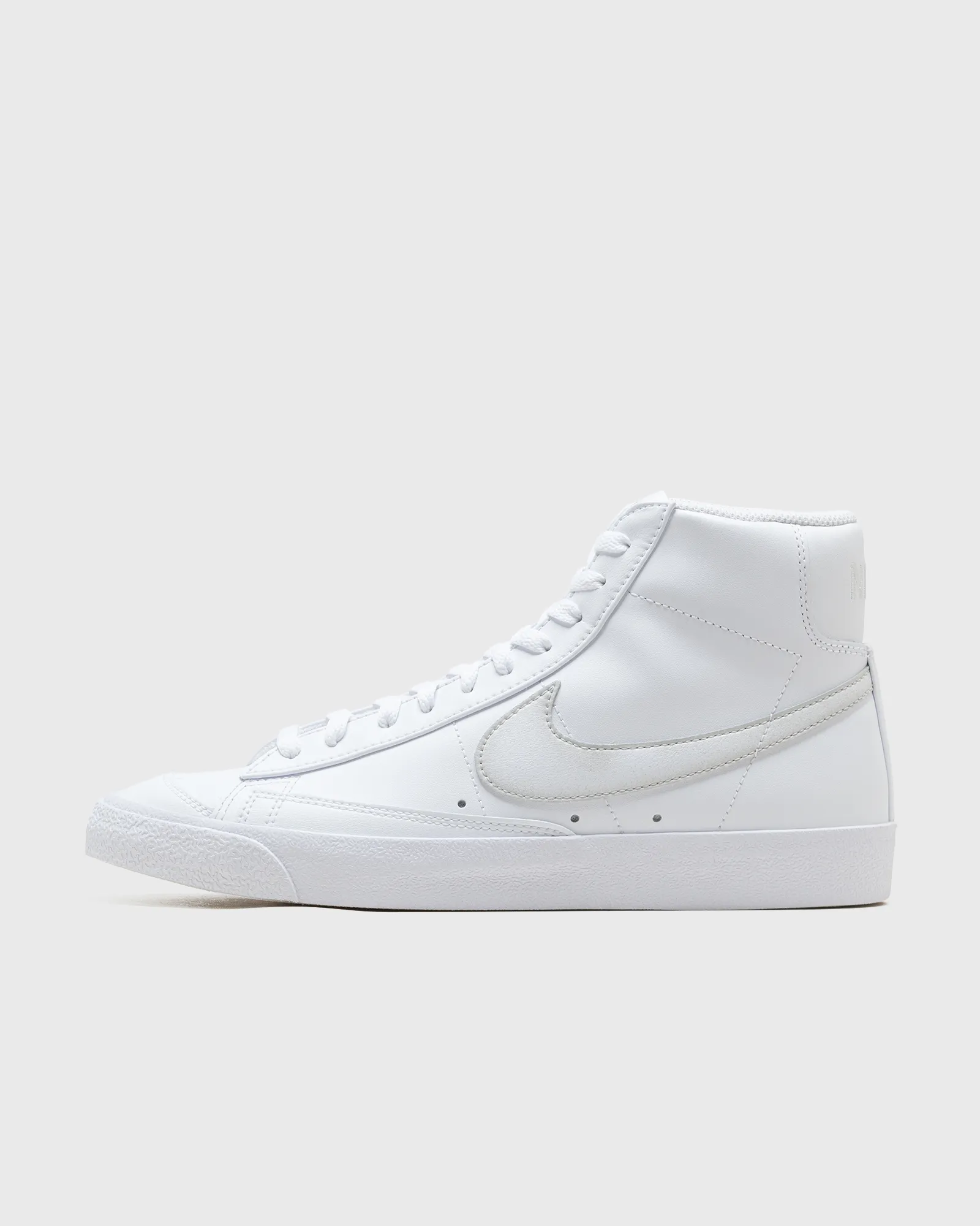 Nike BLAZER MID '77 VNTG NAS