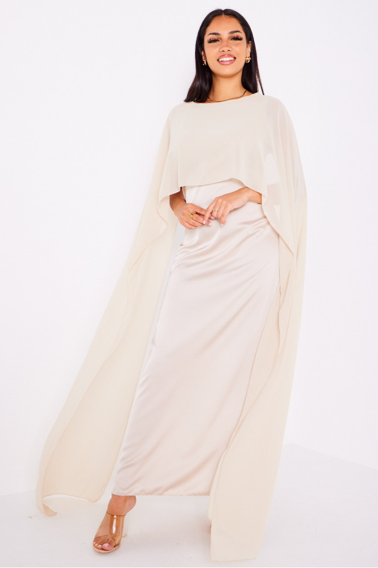 Robe beige ample satinée à empiècement voile