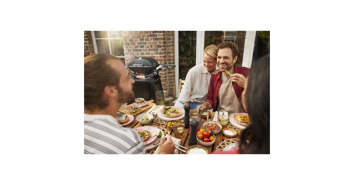 WeberQ 2800N+ gasbarbecue met onderstel  (Zwart, 2 Branders | Propaan/butaan)