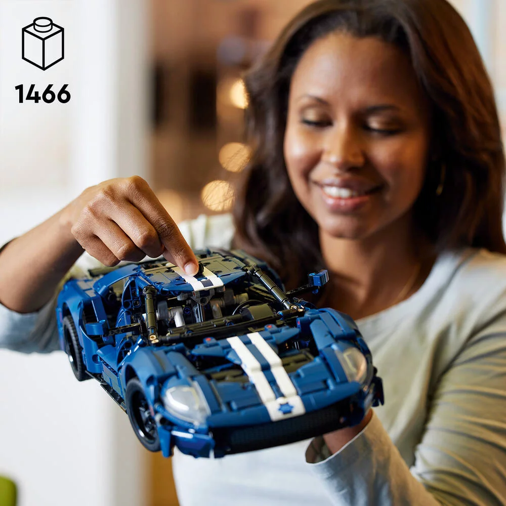 LEGO®TECHNIC 42154 - FORD GT 2022 - 1\/12