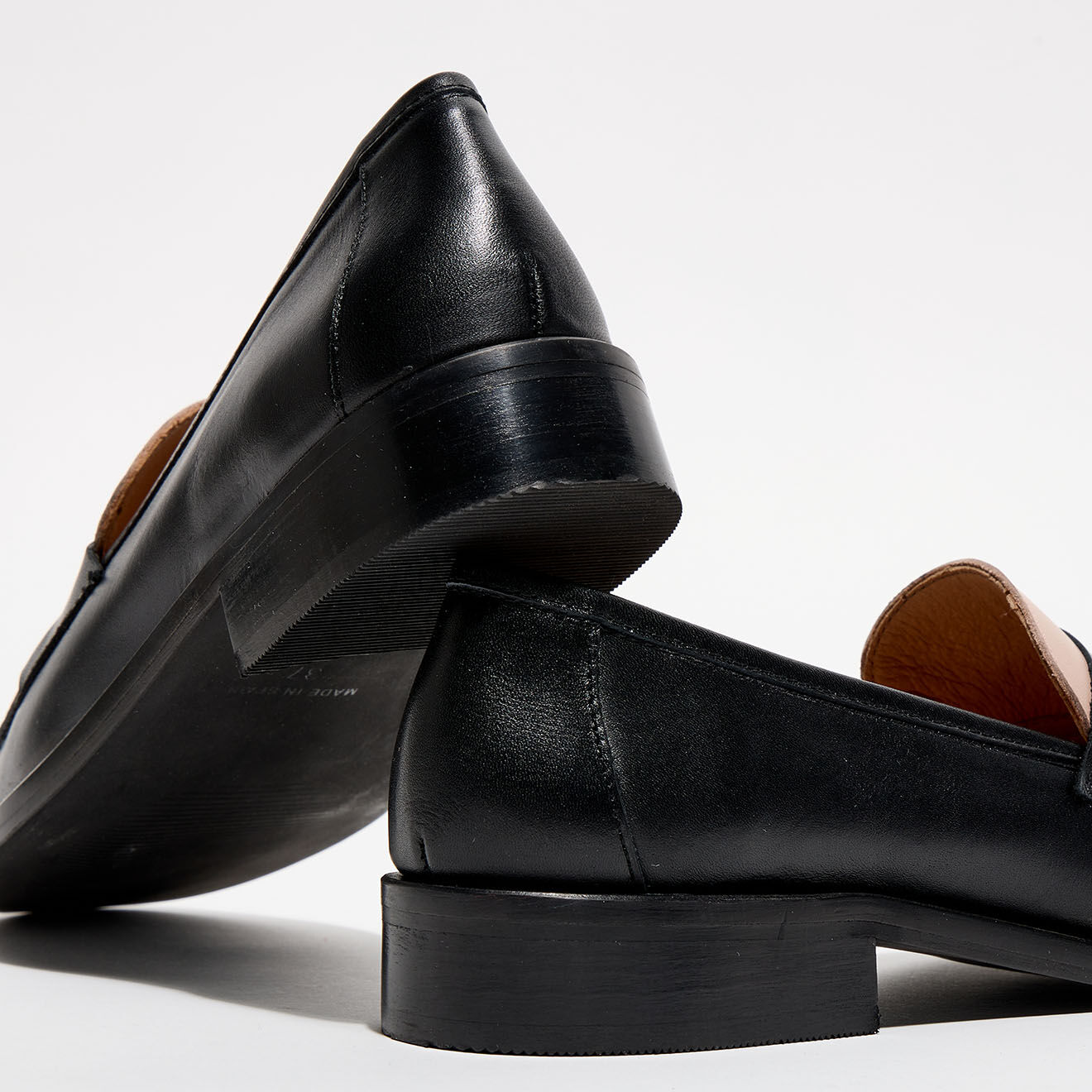 Apologie Mocassins en Cuir Juliette noir/rose pâle
