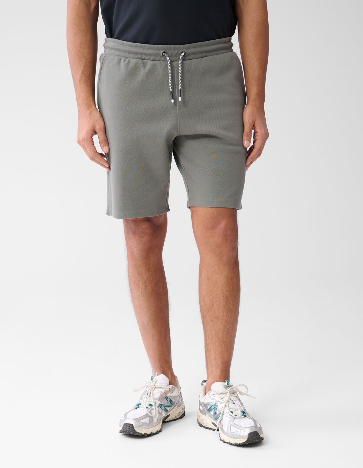 Pique Logo Short Donkergroen
