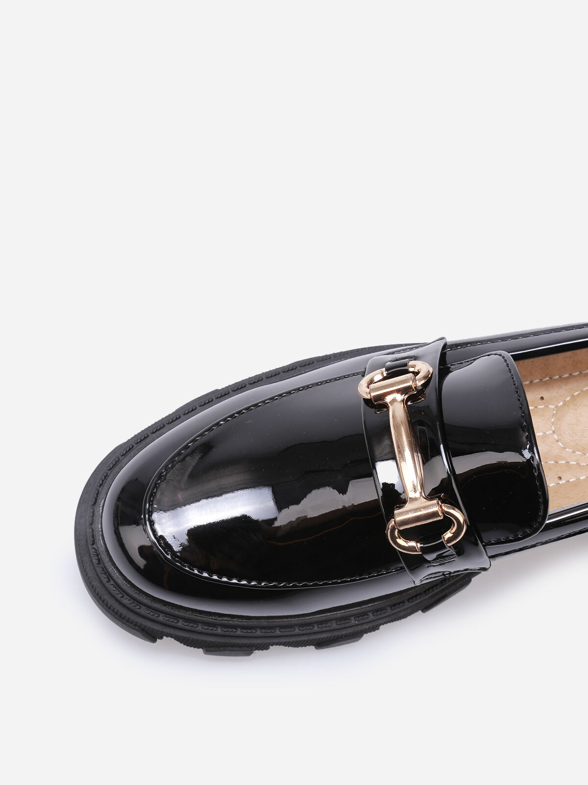 Mocassins vernis crantés à mors doré- Noir