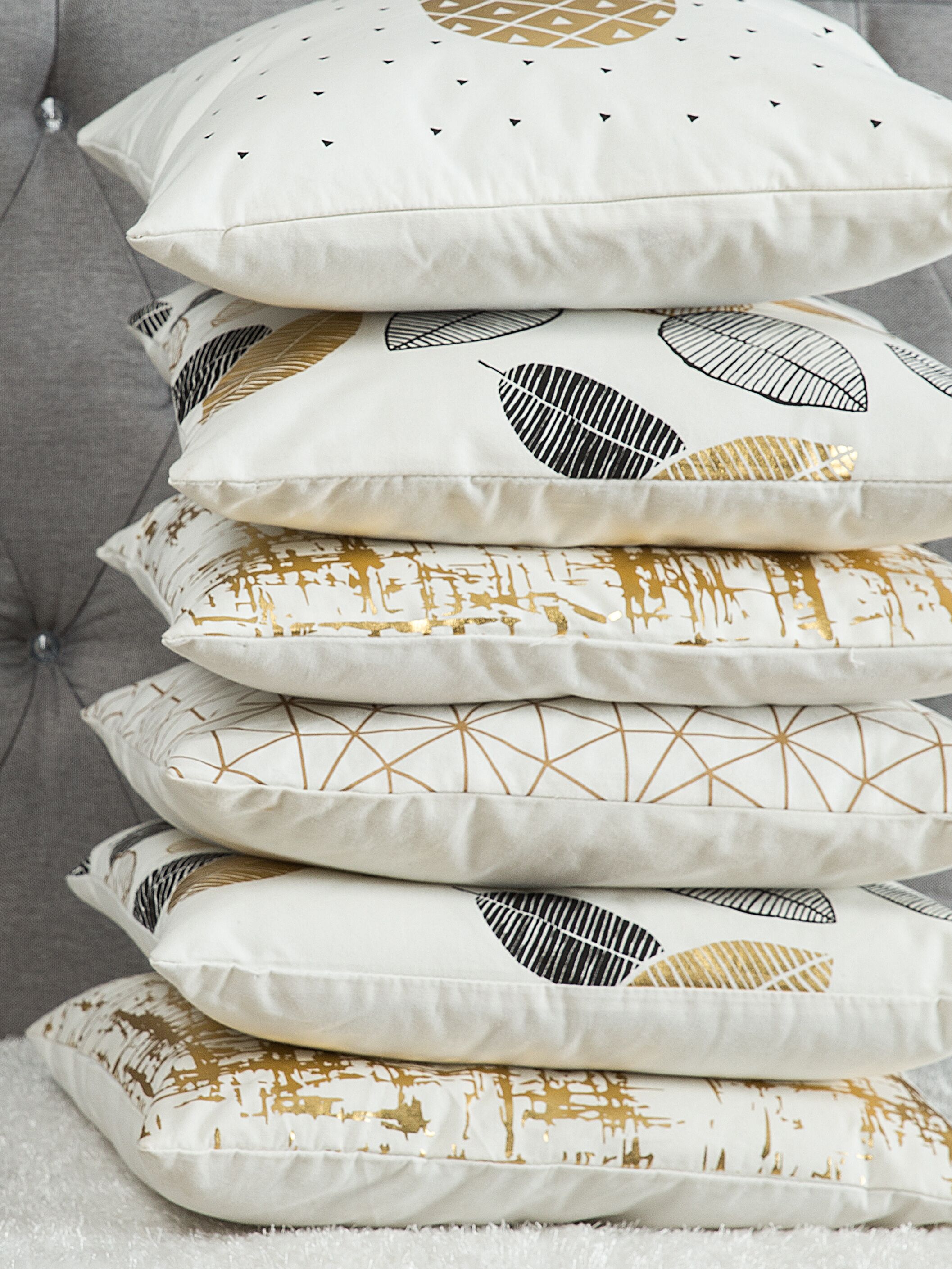 Set van 2 sierkussens LOTUS Katoen 45 x 45 cm Wit Goud Zwart bladpatroon