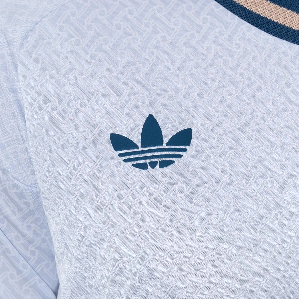 Camisola adidas Authentic Itália Segundo equipamento Mundial 2026