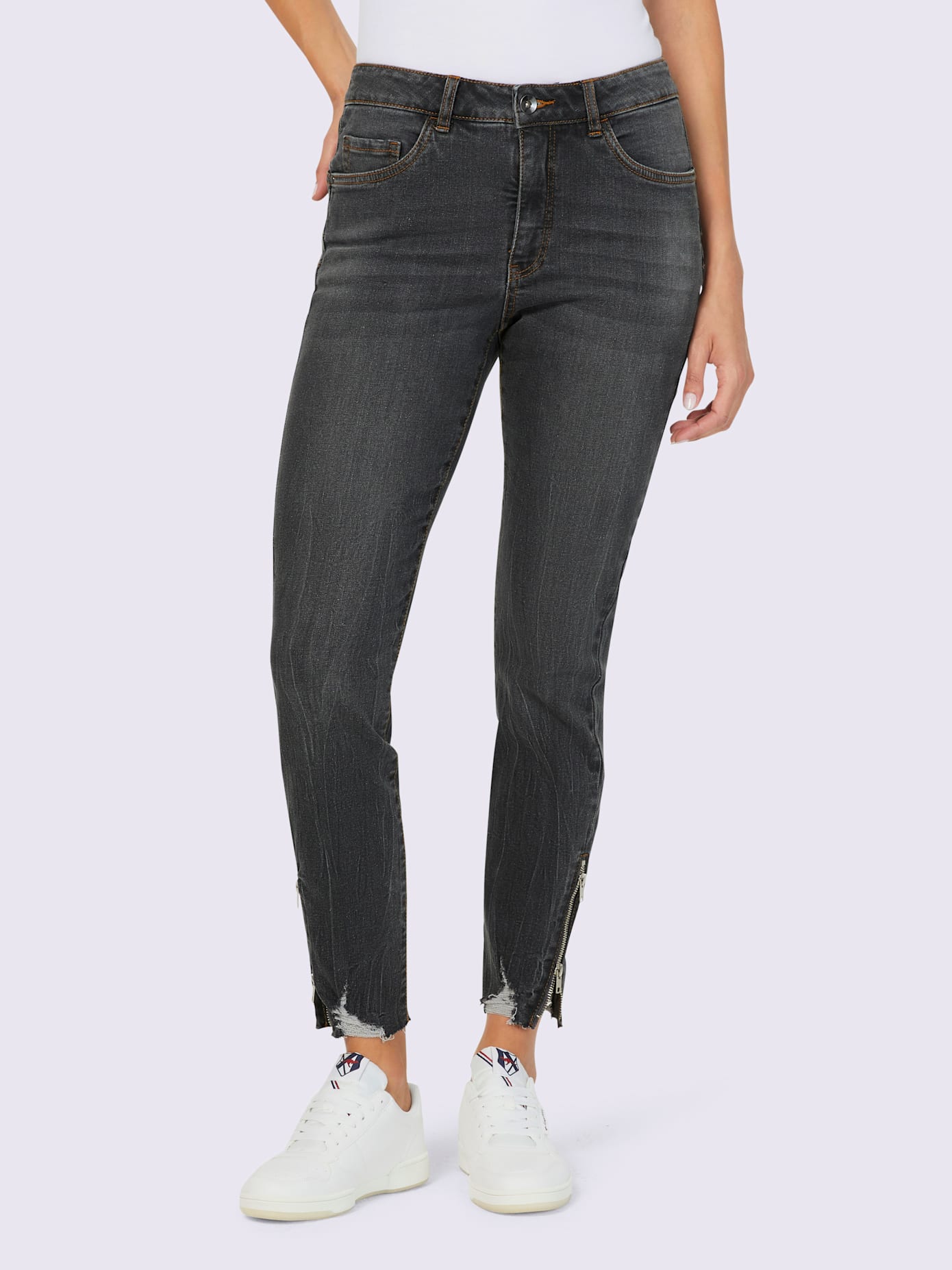 Jean push-up finition de l’ourlet tendance