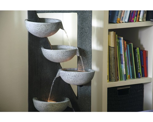 Tuinfontein met LED's en 4 kommen, 40 x 25 x 92 cm, kunststeen grijs, inclusief slang en pomp.