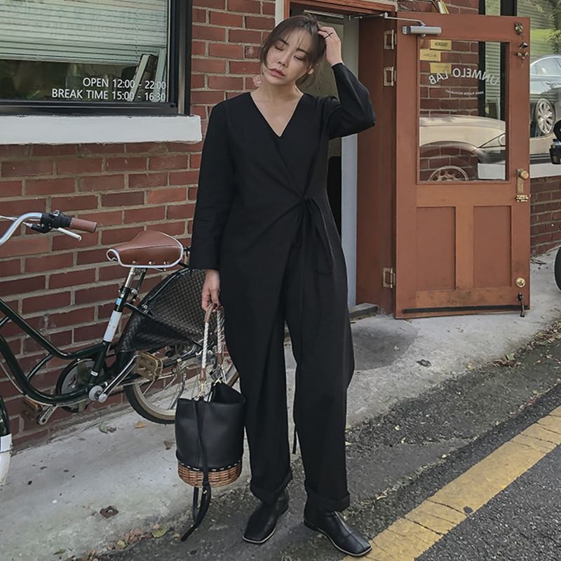 Felixia - Lange mouwen V-hals effen losse jumpsuit