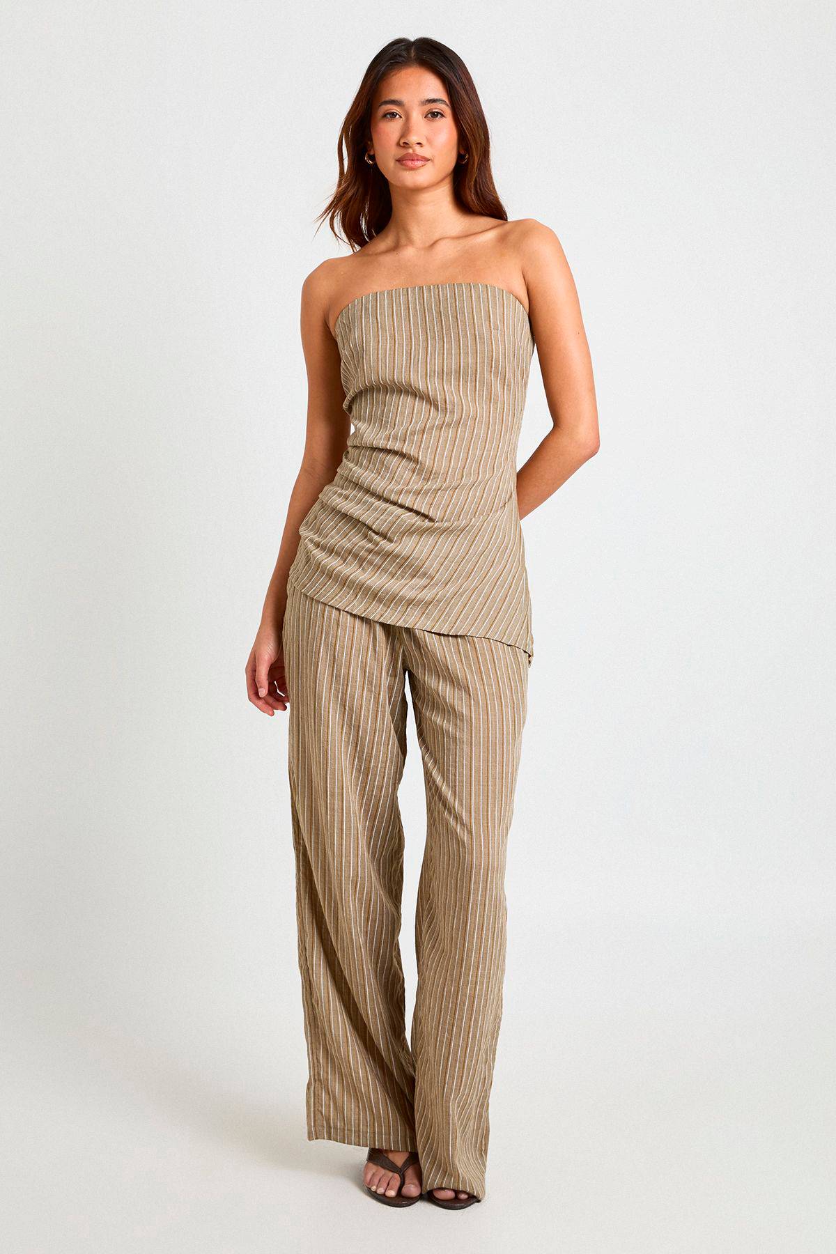 boohoo Haut Bandeau Aspect Lin À Rayures Et Ourlet Asymétrique