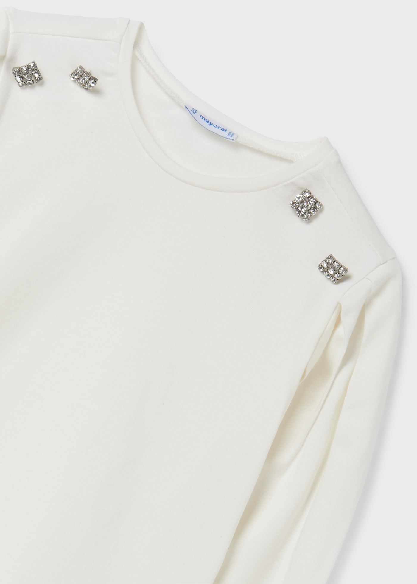 Camiseta feminina com mangas bufantes
