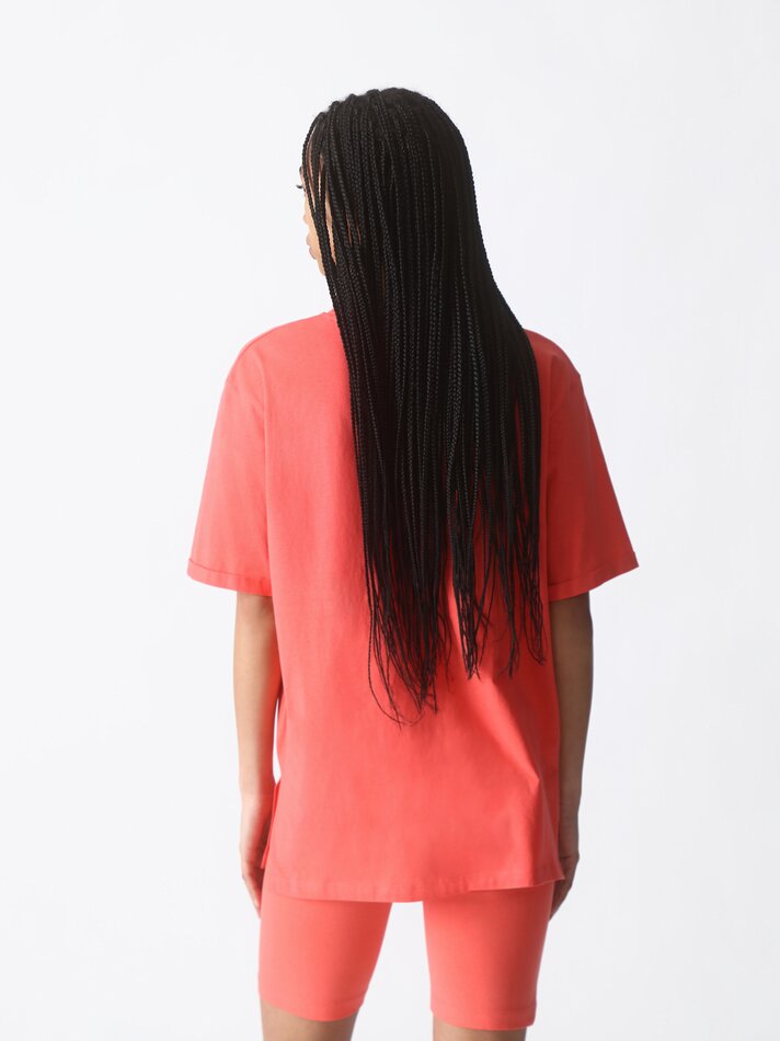 Camiseta oversized de manga curta - Avermelhada