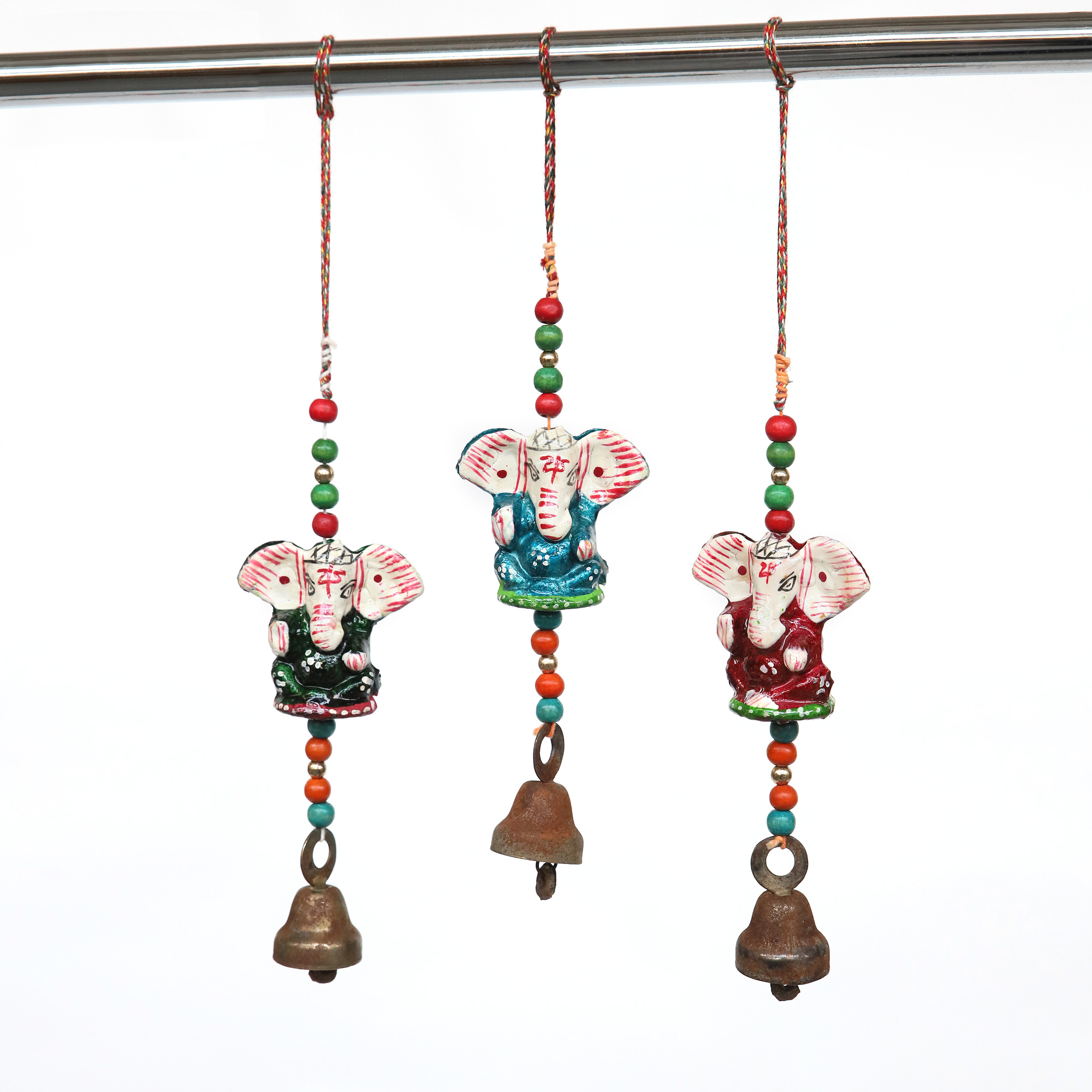 Anhänger 'Ganesh' rot mit Glocke, H 15 cm, B 5 cm von fischer's lagerhaus