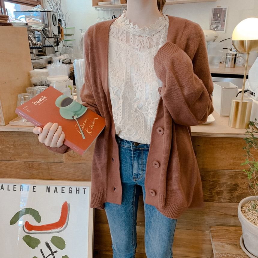 HYAKU - Blouse met lange mouwen en hoge hals en kant