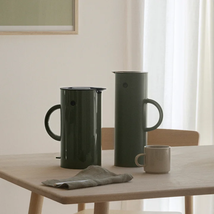 Stelton - Isolierkanne EM 77, 1 l soft schwarz