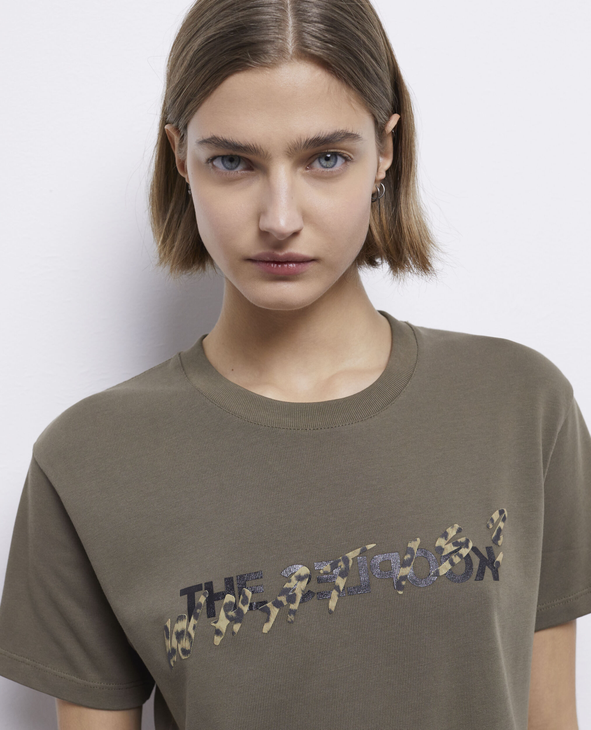 T-shirt What is kaki et léopard