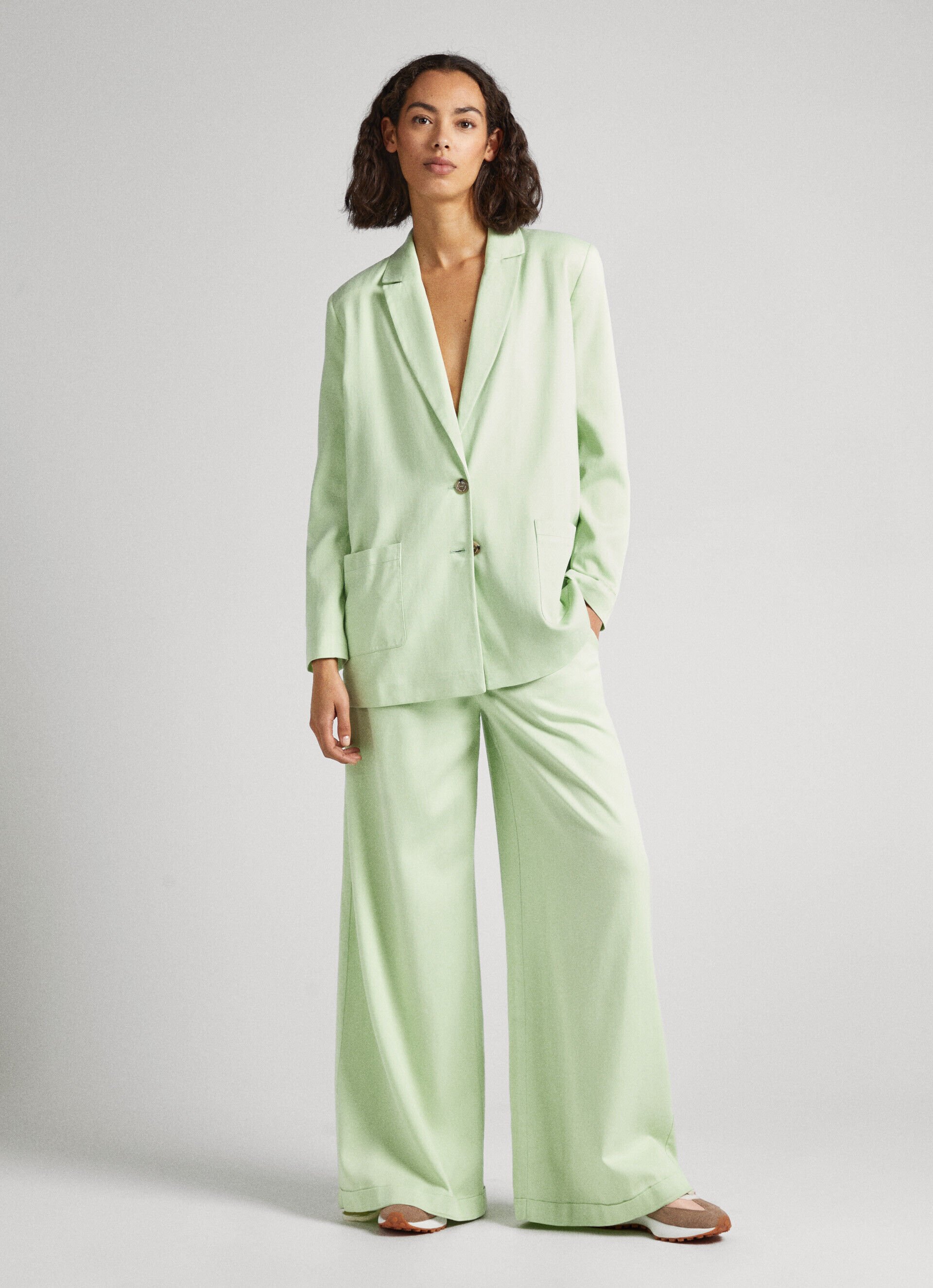 Calça palazzo em sarja elástica - verde claro