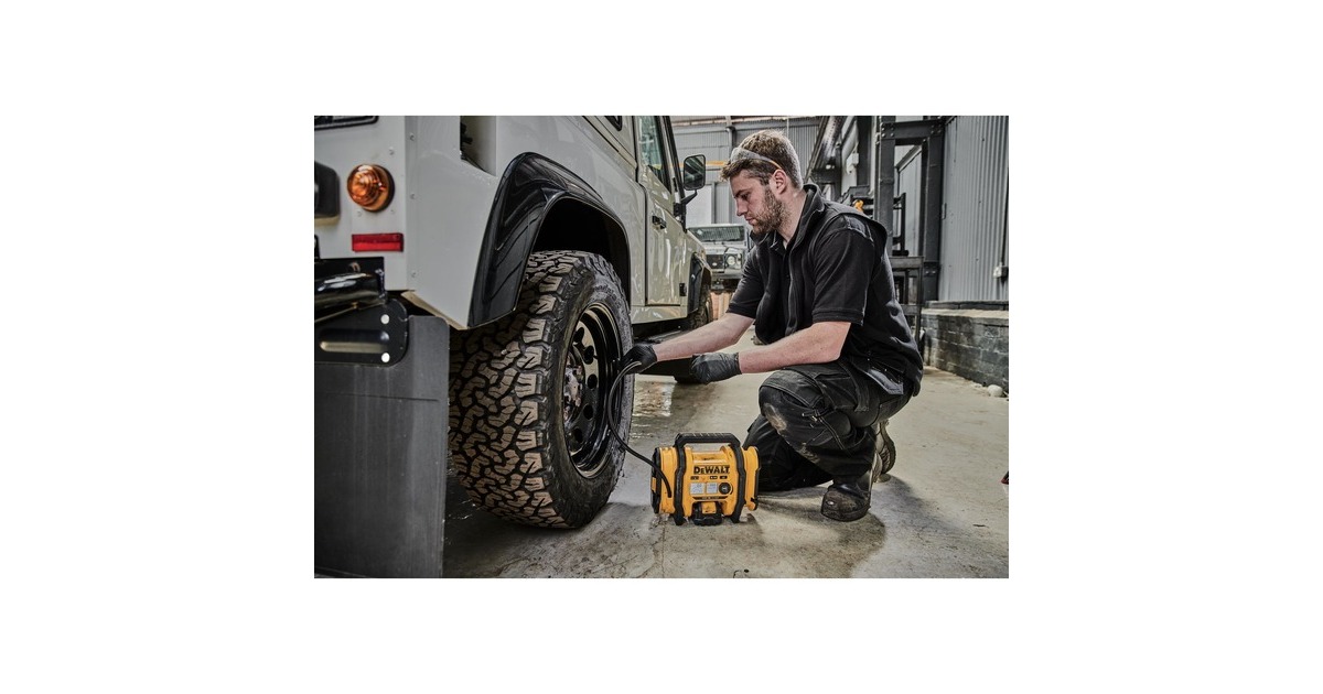 DEWALT18V XR Compacte Luchtpomp DCC018N-XJ  (Geel/zwart, Accu en oplader niet inbegrepen)