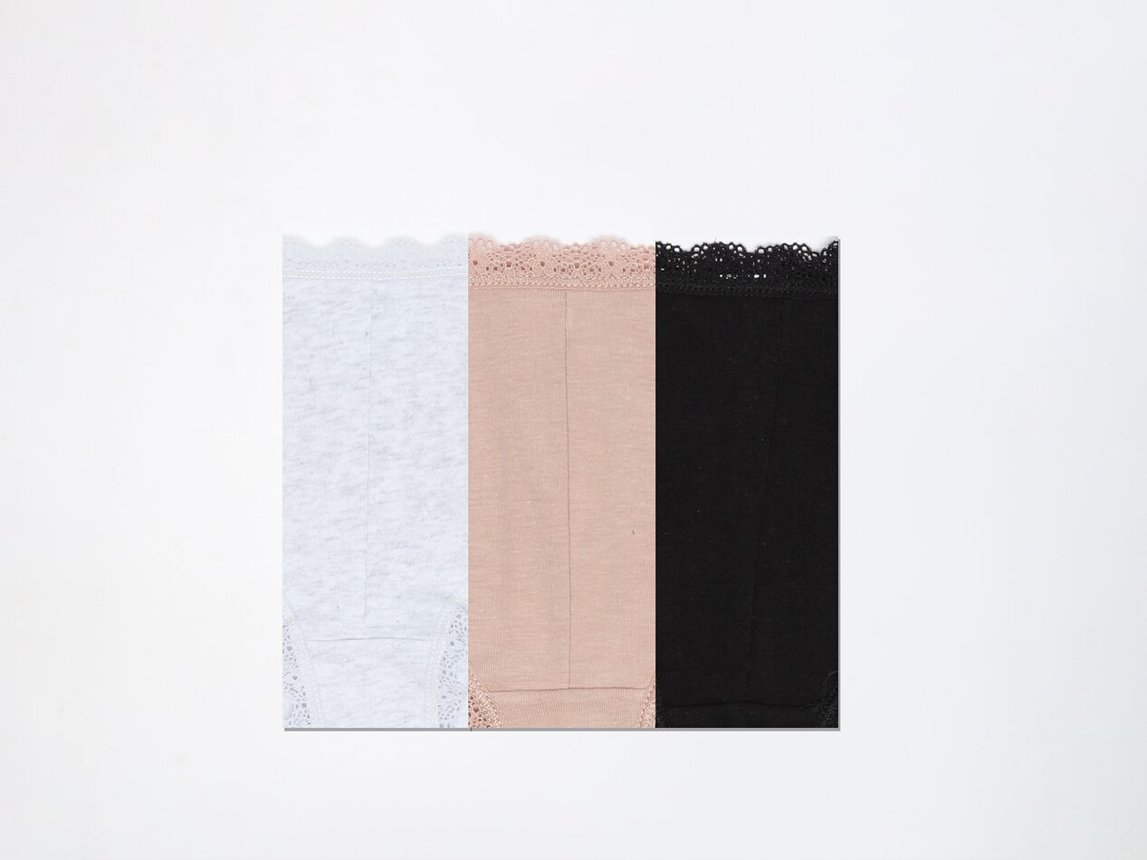 Pacote com 3 calcinhas hipster com renda - Cores variadas