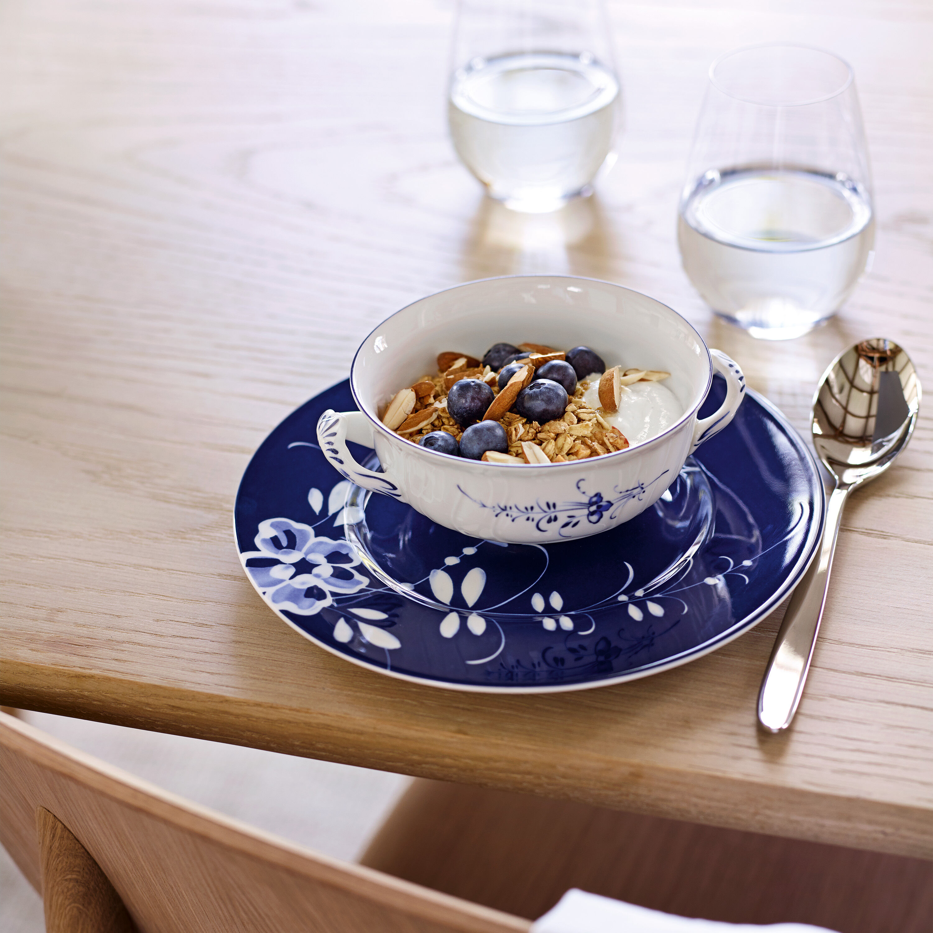 Vieux Luxembourg Appetizer and dessert plate Blue, 8.6'', Premium Porcelain