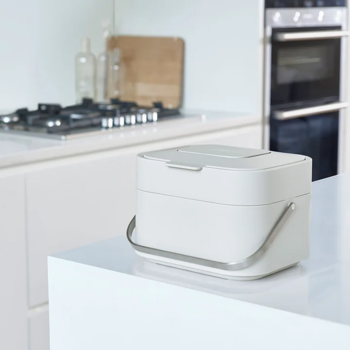 Joseph Joseph - Stack 4 L Bio-Mülleimer mit Geruchsfilter, graphit