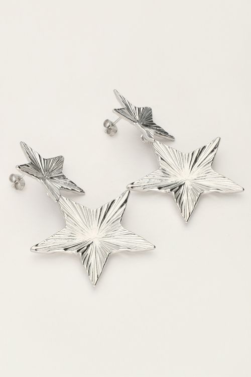 Starry oorhangers met statement sterren