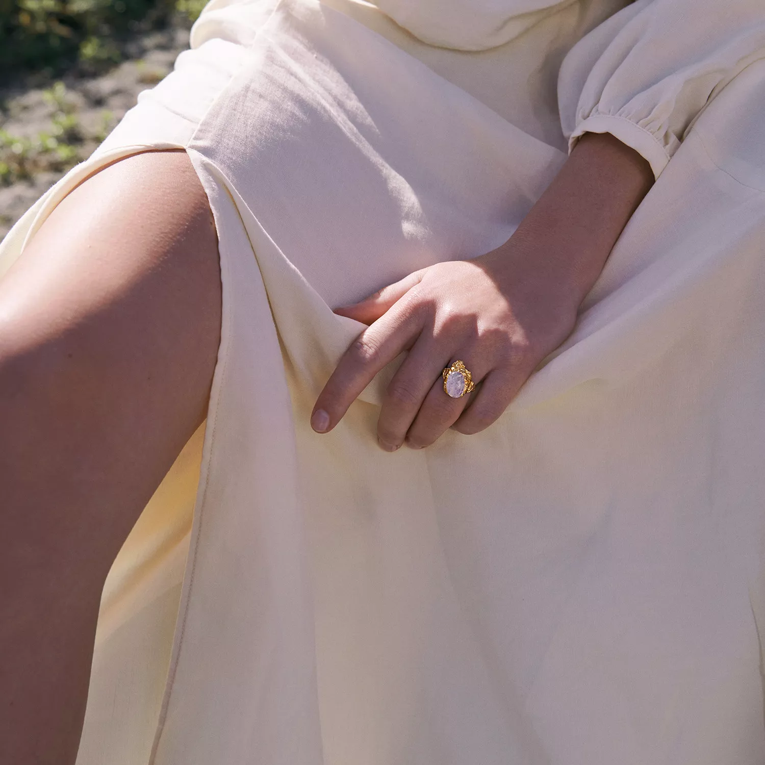 Maanesten Gudinde Ring 18 kt. Forgyldt Sølv 35351a